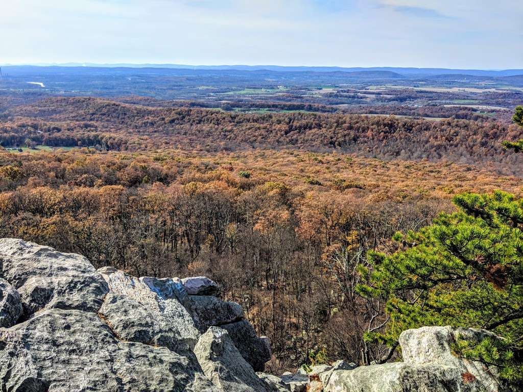 Sugarloaf Mountain West View Parking Lot | Sugar Loaf Mt Dr, Dickerson, MD 20842, USA