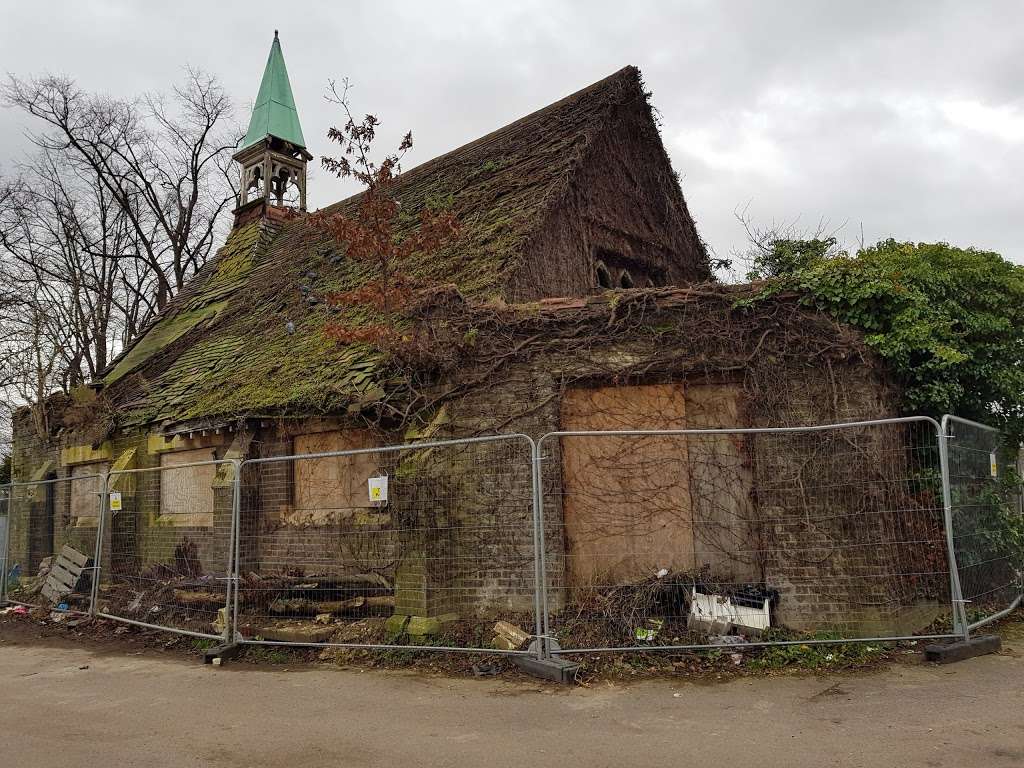 Tottenham Park Cemetery | 247 Montagu Rd, London N18 2NF, UK | Phone: 01375 891440