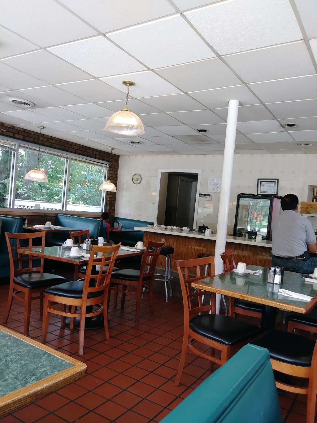 Willow Springs Family Restaurant | 8306 Archer Ave, Willow Springs, IL 60480 | Phone: (708) 330-5005