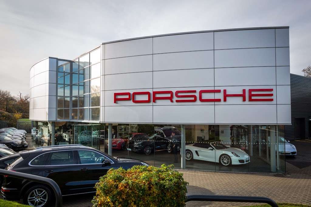 Porsche Centre Tonbridge | Brook Farm, Five Oak Green Rd, Tonbridge TN11 0QN, UK | Phone: 01732 361222