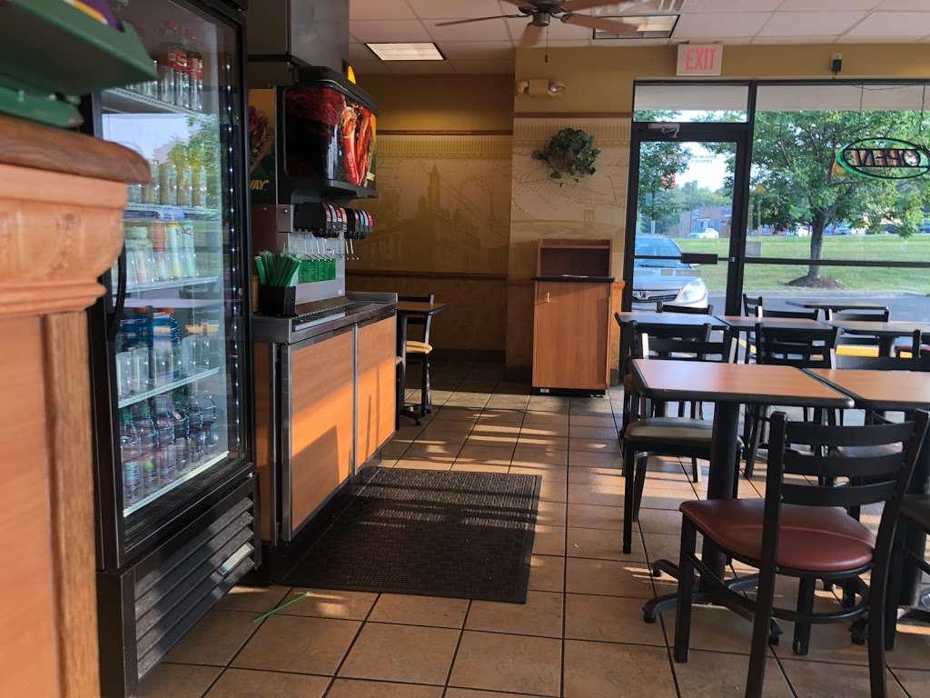 Subway Restaurants | 9305 E Gregory Blvd, Raytown, MO 64133, USA | Phone: (816) 353-4930