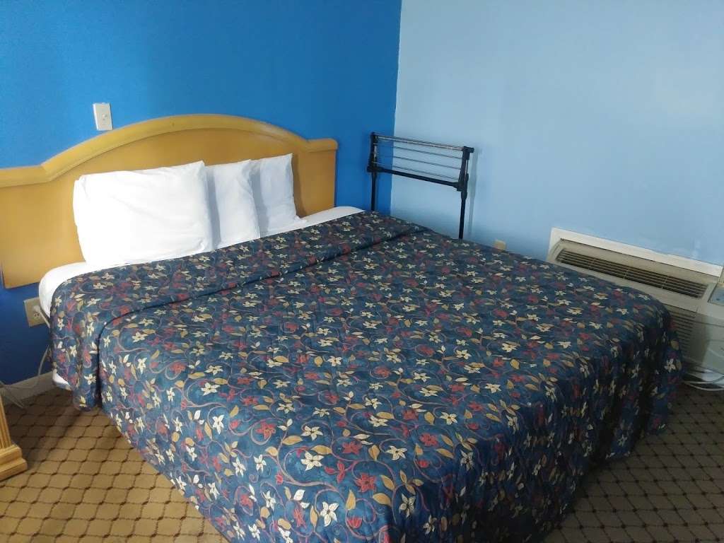 Hillcrest Motel | 5811 James Madison Pkwy, King George, VA 22485 | Phone: (540) 663-3100