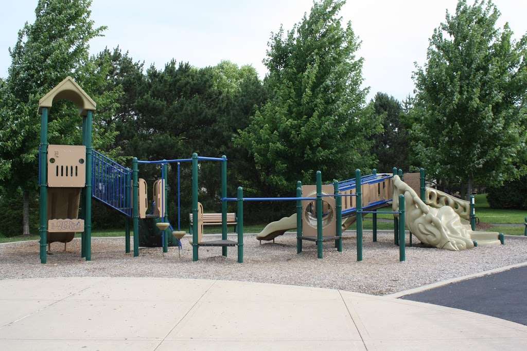 Moore Park Spray Ground | 877 Geneva Dr, Geneva, IL 60134 | Phone: (630) 232-4542