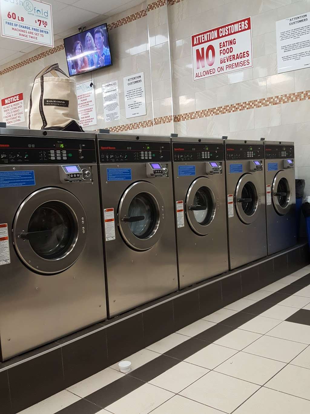 Wash And Fold Super Laundry | 219-03 N Conduit Ave, Springfield Gardens, NY 11413 | Phone: (718) 341-1000