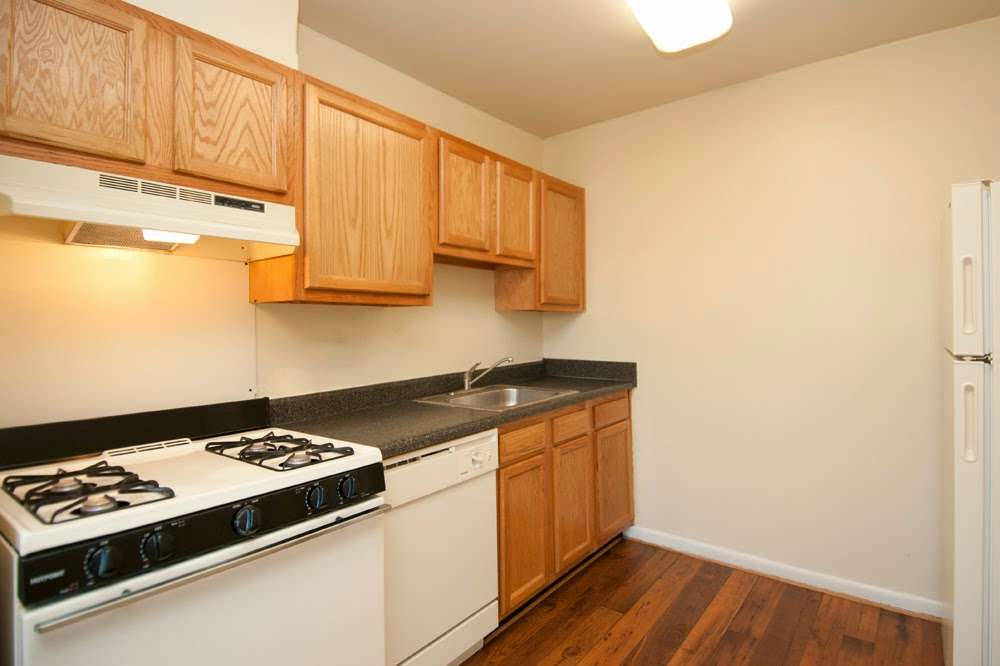 Willow Lake Apartment Homes | 13010 Old Stagecoach Rd, Laurel, MD 20708, USA | Phone: (301) 760-3390