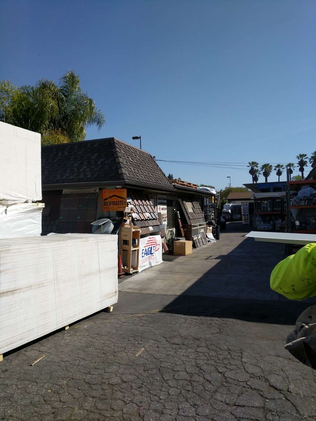 J.B. Wholesale Roofing and Building Supplies | 1095 S Fair Oaks Ave, Pasadena, CA 91105, USA | Phone: (626) 799-0440