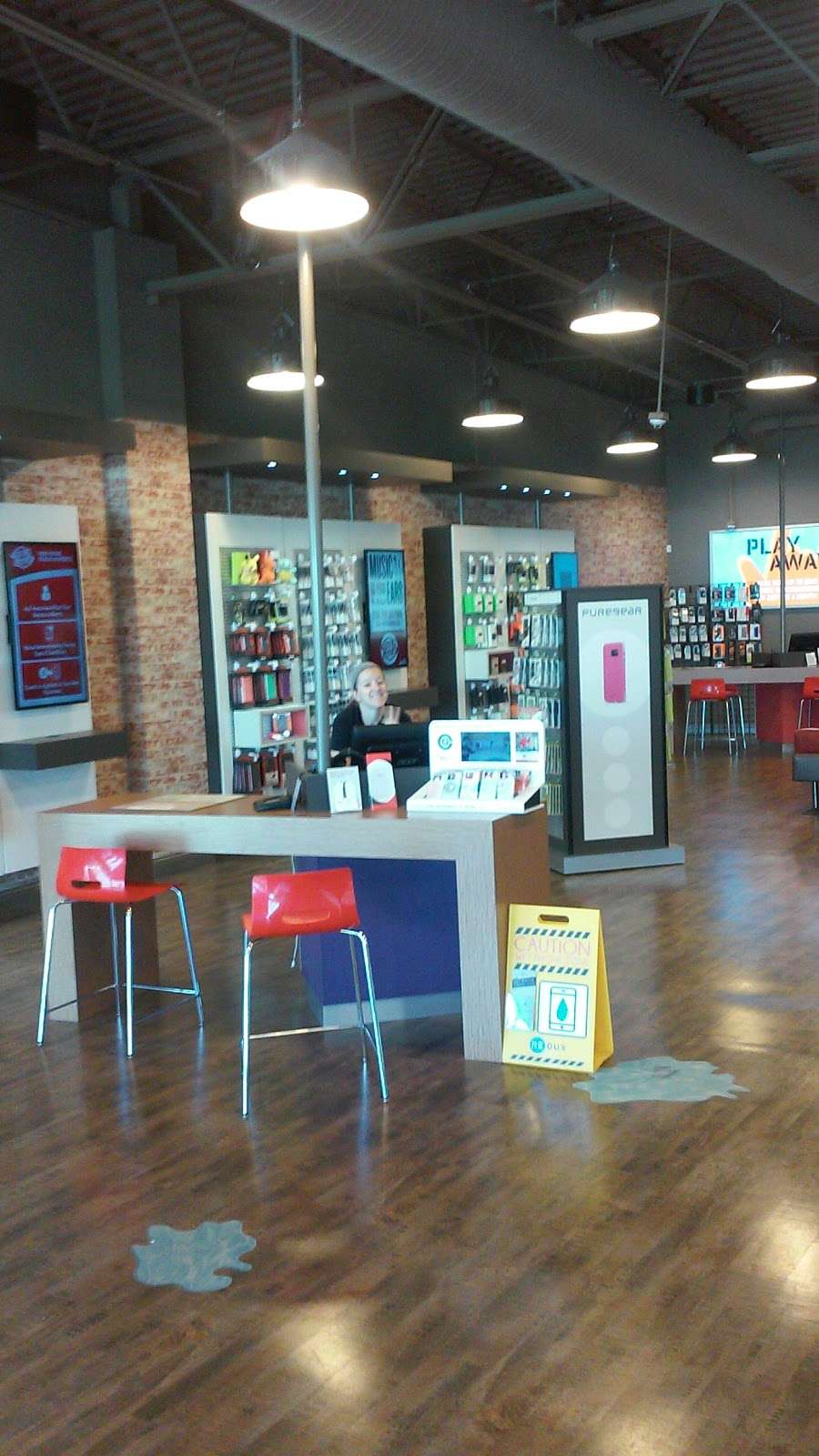 Verizon Authorized Retailer, TCC | 2400 Marketplace Boulevard, Shelbyville, IN 46176 | Phone: (317) 392-4100