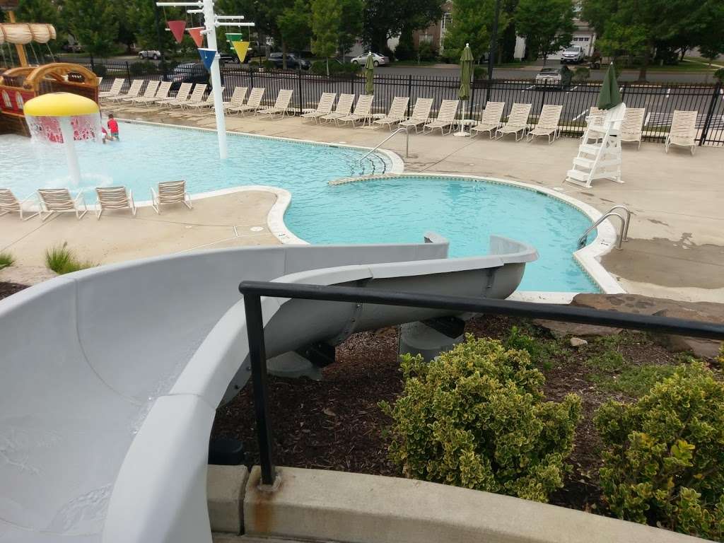 Hyland Hills Swimming Pool & Splash Park | 43450 Parish St, Chantilly, VA 20152, USA | Phone: (703) 327-5772