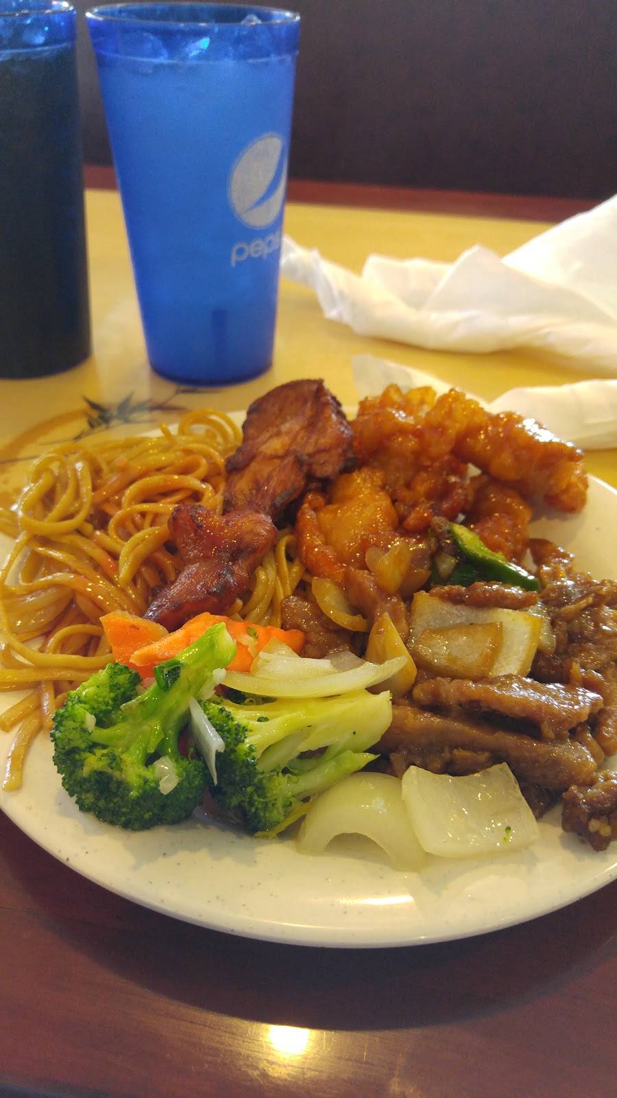 Panda Express | 14049 W Whitesbridge Ave, Kerman, CA 93630, USA | Phone: (559) 846-8998