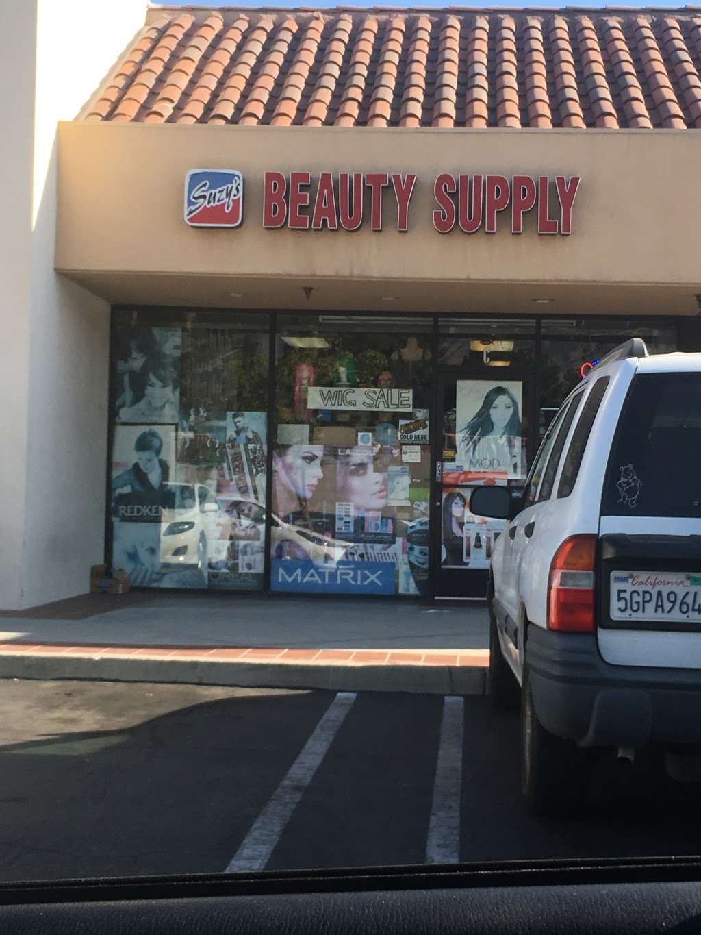 Suzys Beauty Supply | 967 Kendall Dr # C, San Bernardino, CA 92407 | Phone: (909) 886-8505