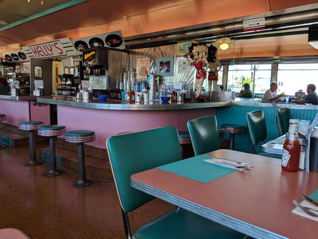 Kellys Diner | 674 Broadway, Somerville, MA 02144, USA | Phone: (617) 623-8102