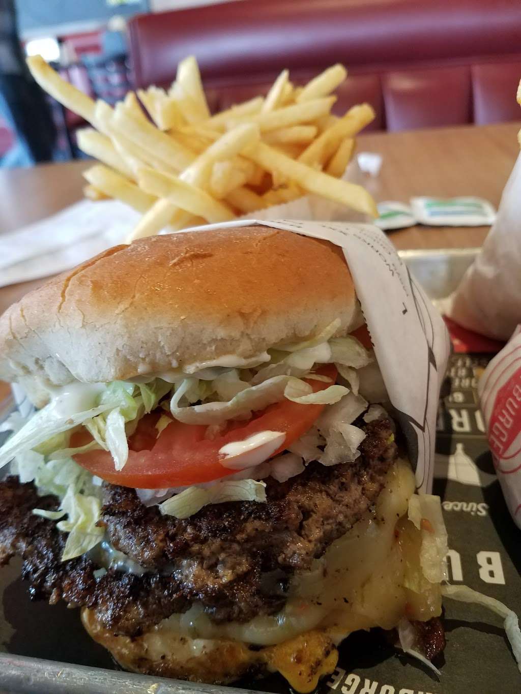 Fatburger | 1698 S Pacific Coast Hwy, Redondo Beach, CA 90277 | Phone: (310) 316-9205