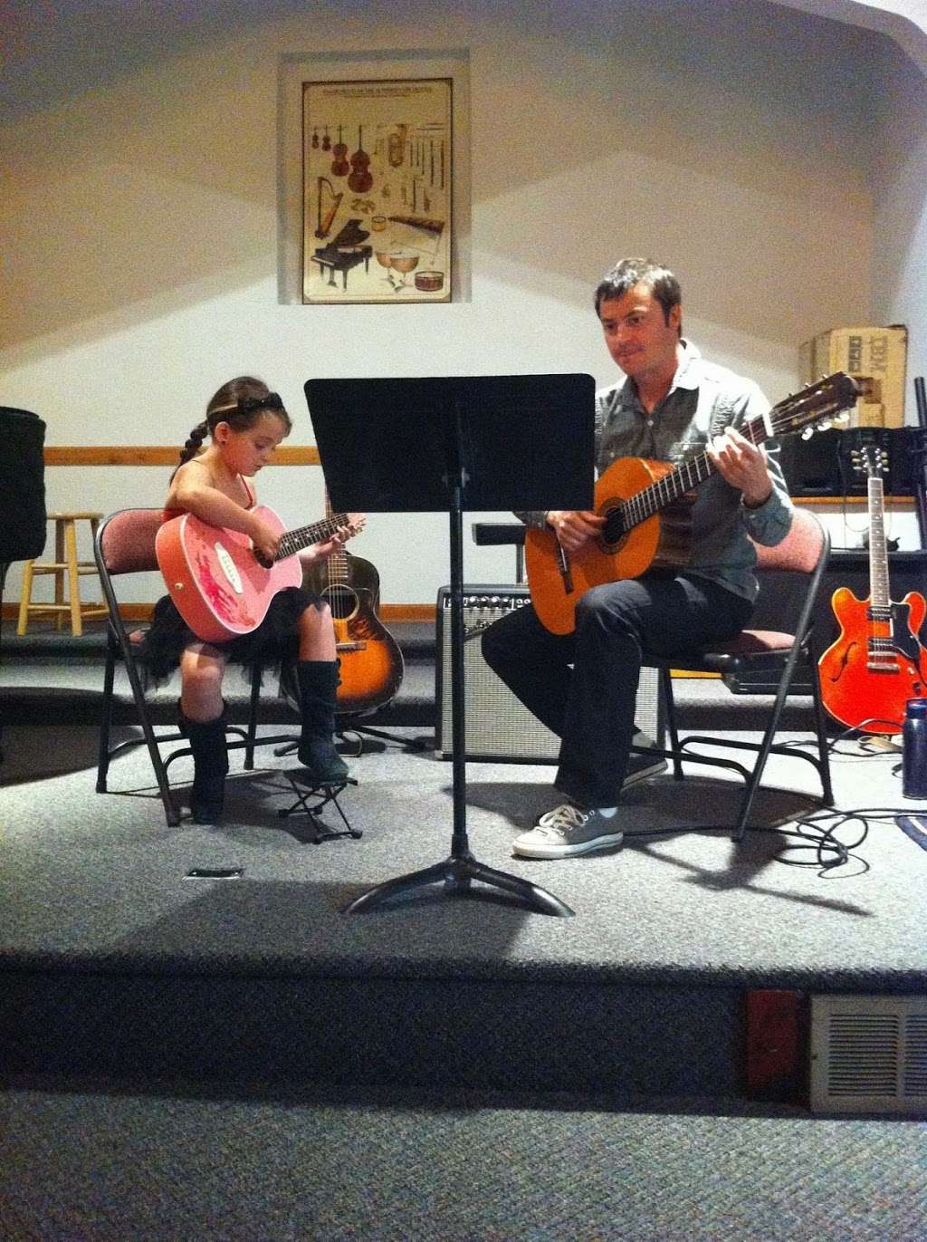 Lafayette Park Guitar Studio | 1109 Stein St, Lafayette, CO 80026, USA | Phone: (303) 579-2549