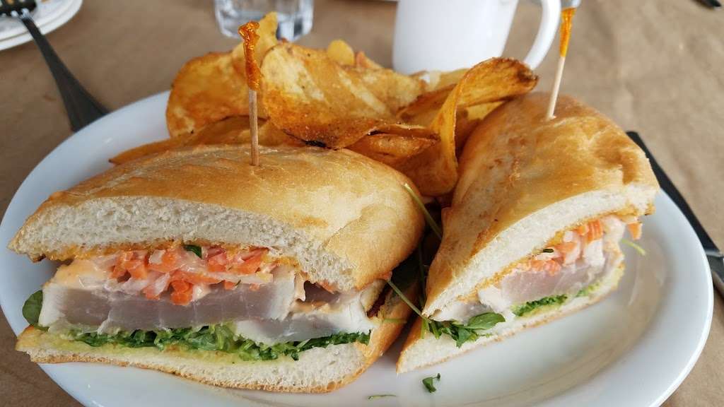 Sams Anchor Cafe | 27 Main St, Belvedere Tiburon, CA 94920 | Phone: (415) 435-4527