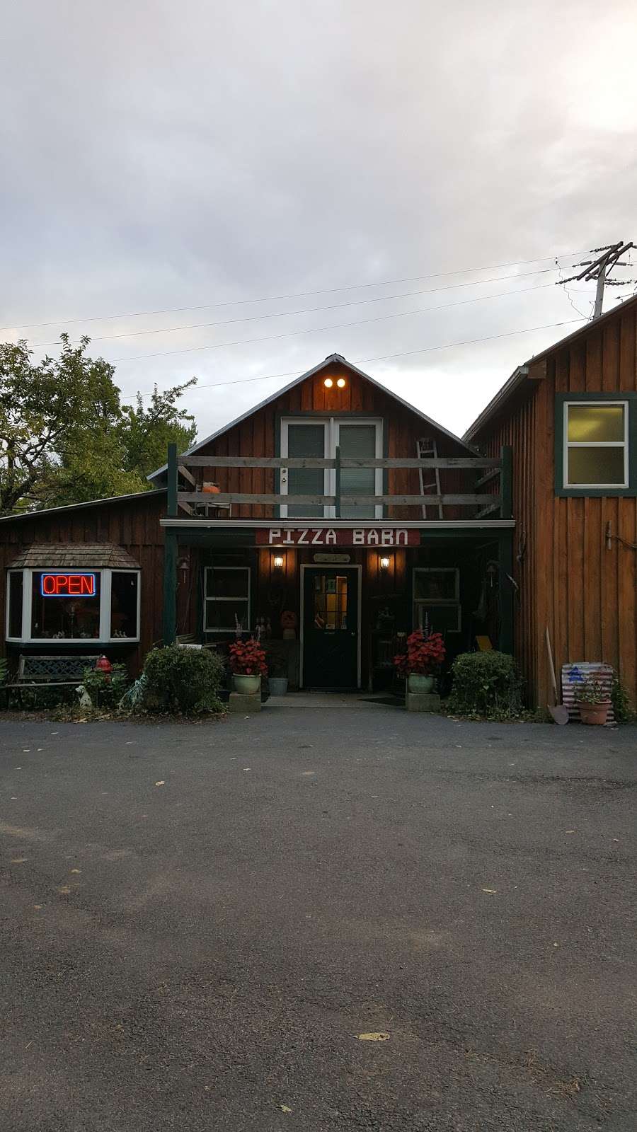 Pizza Barn | 343 Schoolhouse Hill Rd, Mehoopany, PA 18629, USA | Phone: (570) 833-4344