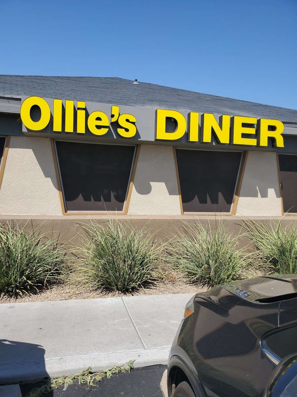 Ollie's Diner 5166 W Olive Ave, Glendale, AZ 85302, USA BusinessYab