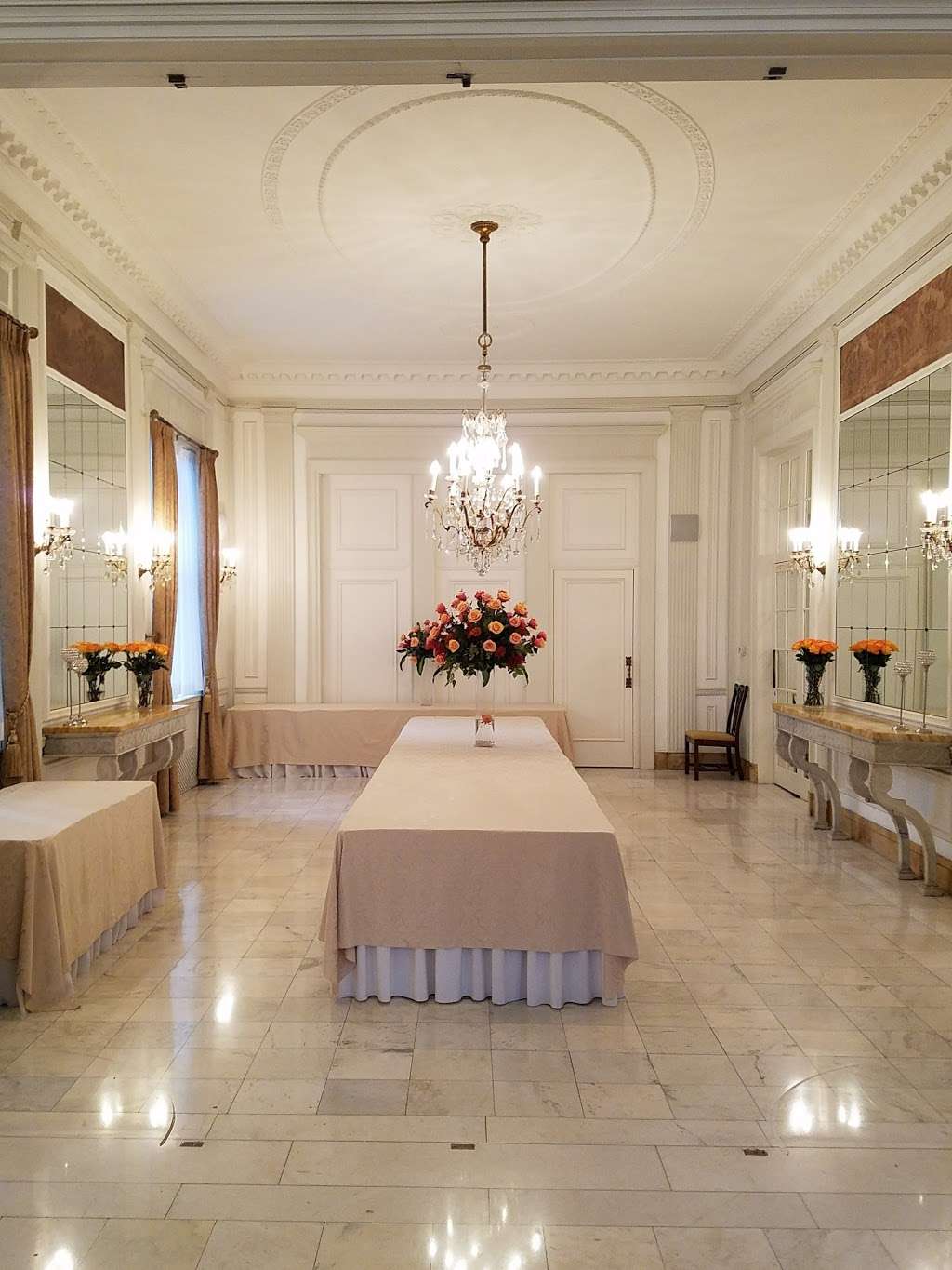 Consulate General of Poland | 1530 N Lake Shore Dr, Chicago, IL 60610, USA | Phone: (312) 337-8166