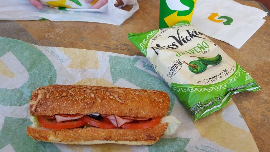 Subway | 500 Seawall Blvd, Galveston, TX 77550, USA | Phone: (409) 762-2500