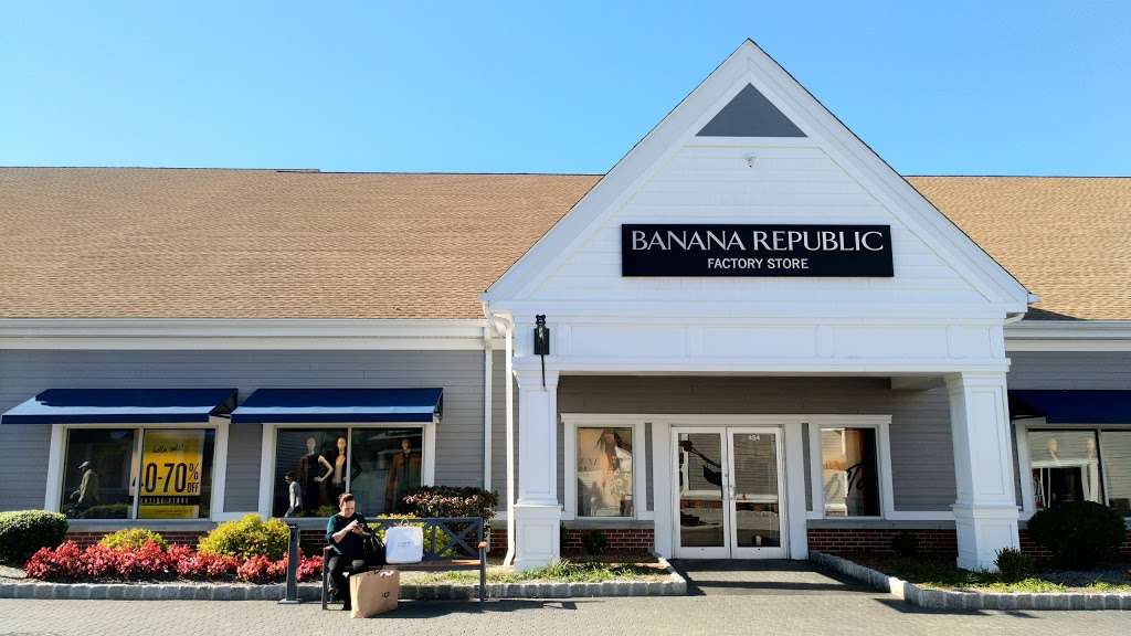 Banana Republic | 454 Evergreen Ct, Central Valley, NY 10917, USA | Phone: (845) 928-1819