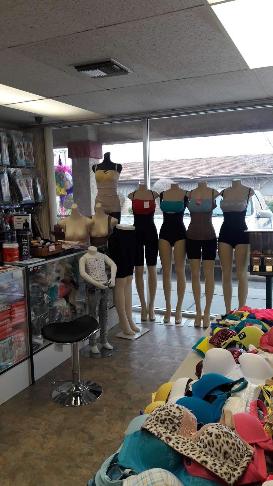 Graces Body Shapers and Lingerie | 2520 E Palmdale Blvd Suite C-5, Palmdale, CA 93550 | Phone: (818) 571-4944