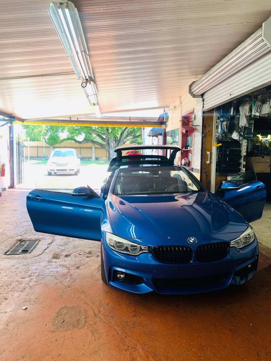 Audio Tinting & Alarms Inc | 3211 SW 8th St, Miami, FL 33135, USA | Phone: (305) 442-0557