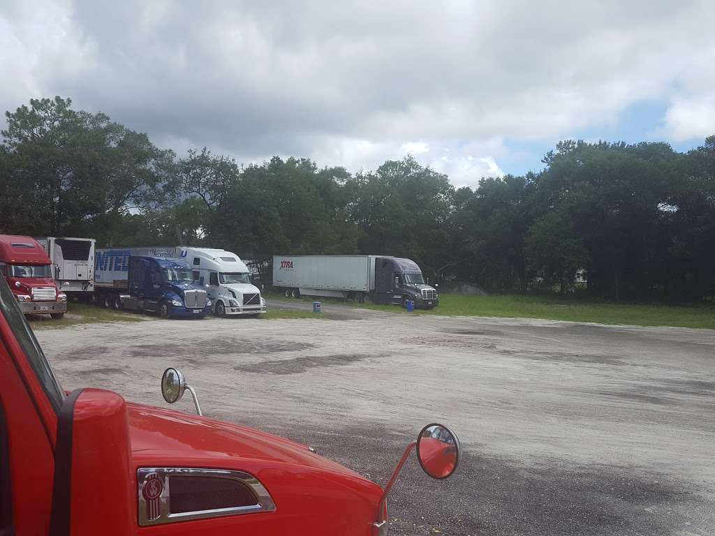 Truck Parking Osteen | Osteen, FL 32764, USA | Phone: (407) 322-3873