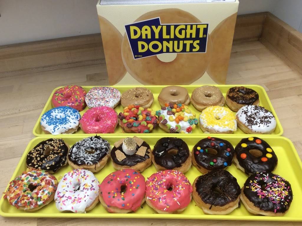 Nanas Daylight Donuts | 2245 Sheek Rd Suite A, Greenwood, IN 46143, USA | Phone: (317) 360-9988