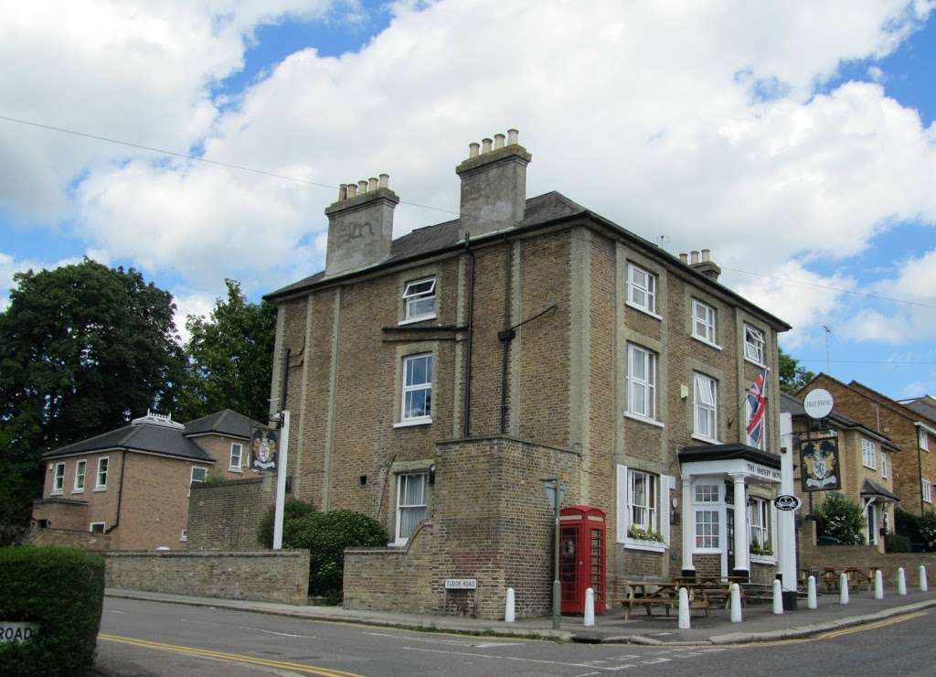 The Hadley Hotel | 113 Hadley Rd, Barnet EN5 5QN, UK | Phone: 020 8449 0161