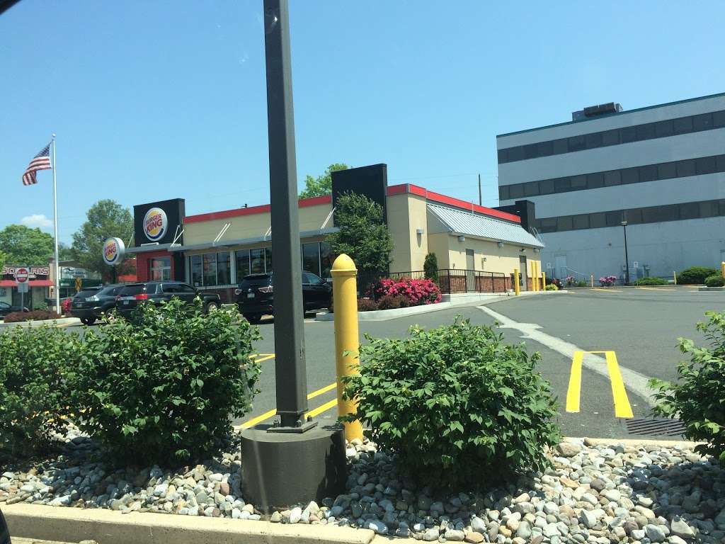 Burger King | 106 York Rd, Willow Grove, PA 19090, USA | Phone: (215) 657-5728