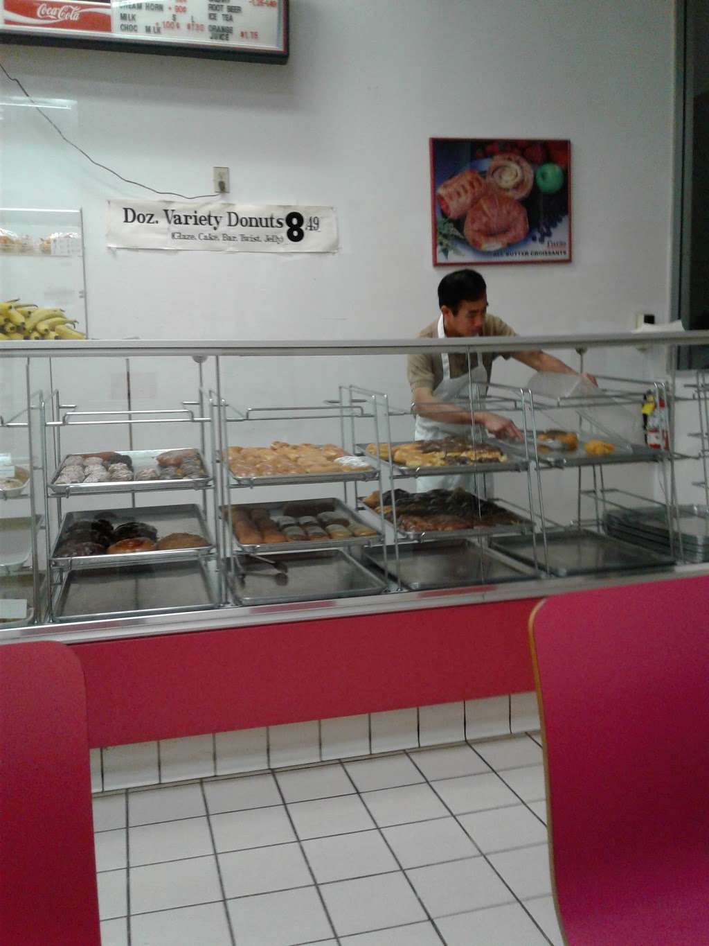 Fresh Donuts | 4434 University Pkwy D, San Bernardino, CA 92407 | Phone: (909) 880-3962