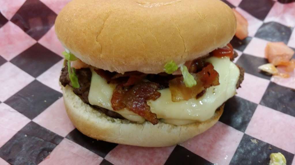 Old School Burgers, Dogs & Shakes | 1135 Old York Rd, Willow Grove, PA 19090, USA | Phone: (215) 657-5309