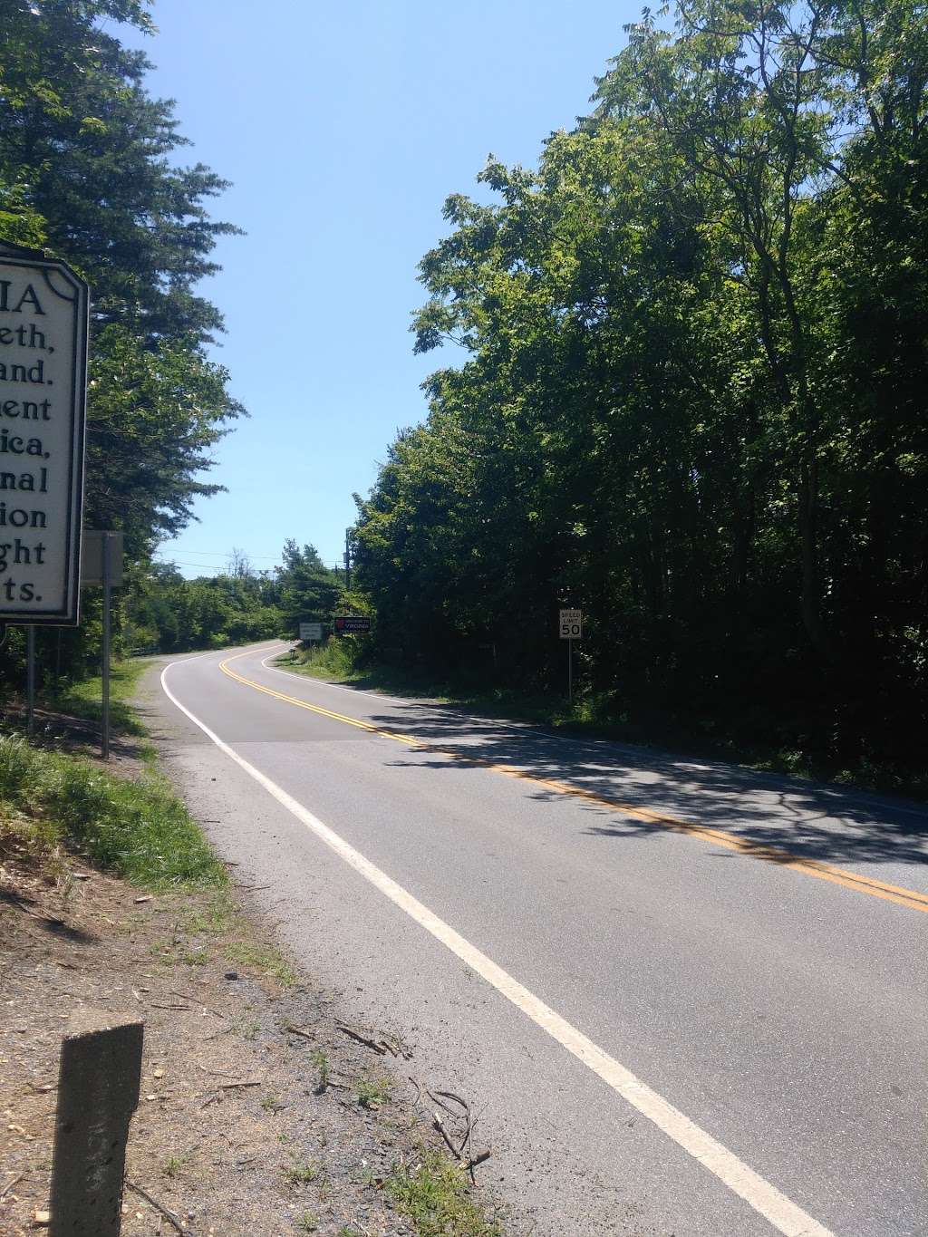 Keys Gap Parking Area | Appalachian Trail, Purcellville, WV 20132, USA