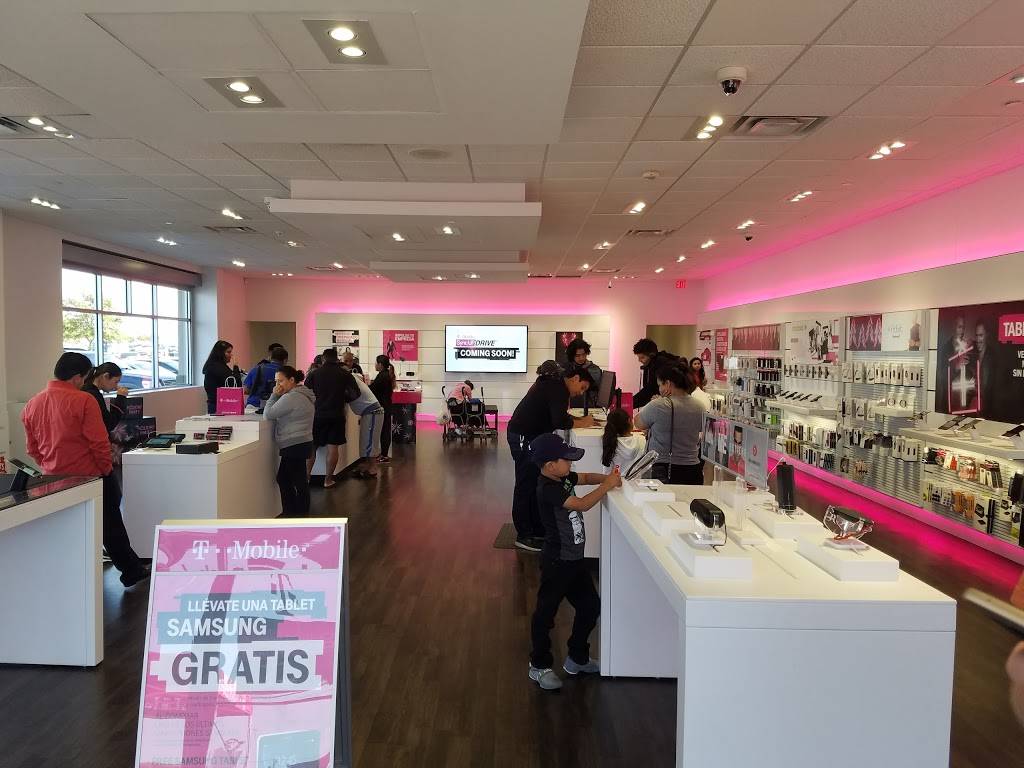 T-Mobile | 1110 E Parker Rd Suite C, Plano, TX 75074, USA | Phone: (972) 423-4825