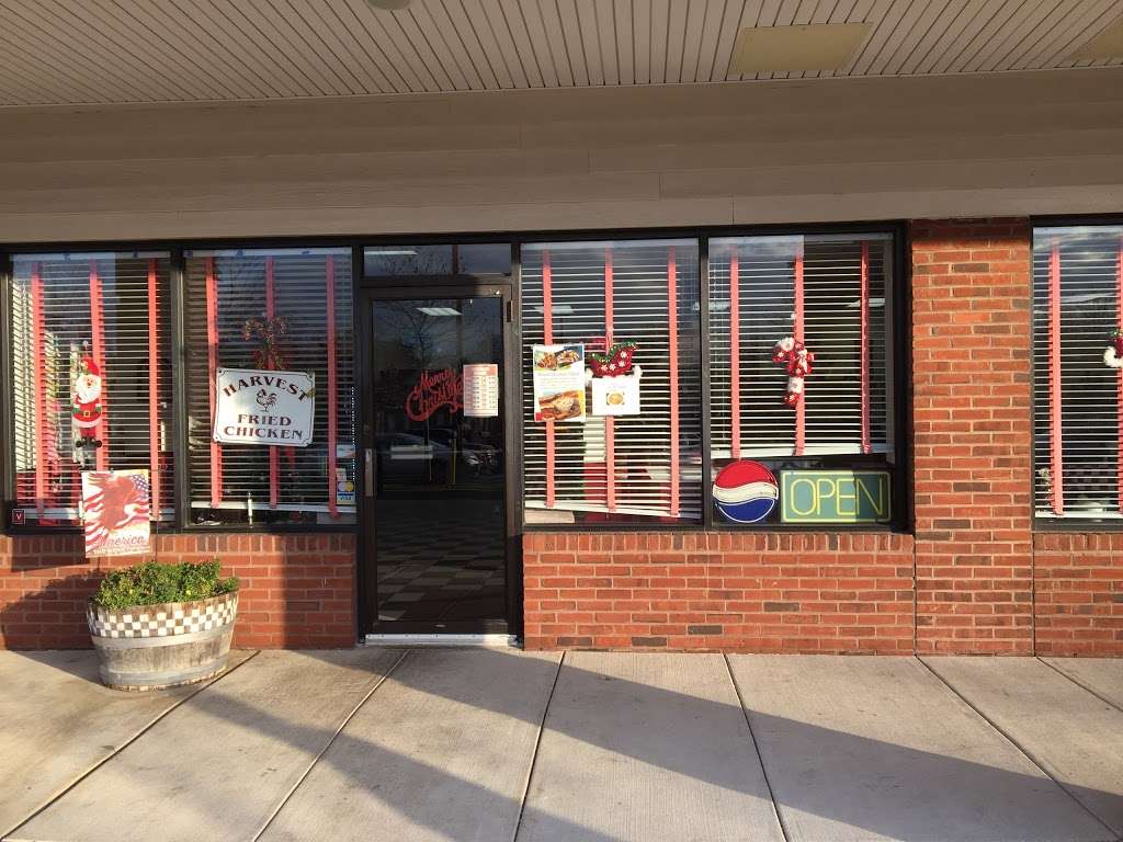 Harvest Fried Chicken Inc | 710 Lisbon Center Dr # D, Woodbine, MD 21797, USA | Phone: (410) 489-5870