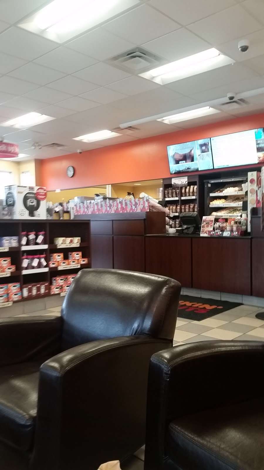 Dunkin | 80 Main St, Carver, MA 02330, USA | Phone: (508) 866-6729