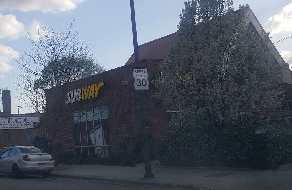 Subway Restaurants | 3125 South Ashland Avenue, Unit 19, Riverside Sq & Rivers Edge, Chicago, IL 60608, USA | Phone: (773) 254-4885