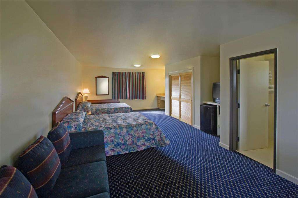 Americas Best Value Inn Oxnard Port Hueneme | 340 E Pleasant Valley Rd, Port Hueneme, CA 93041, USA | Phone: (805) 488-5555