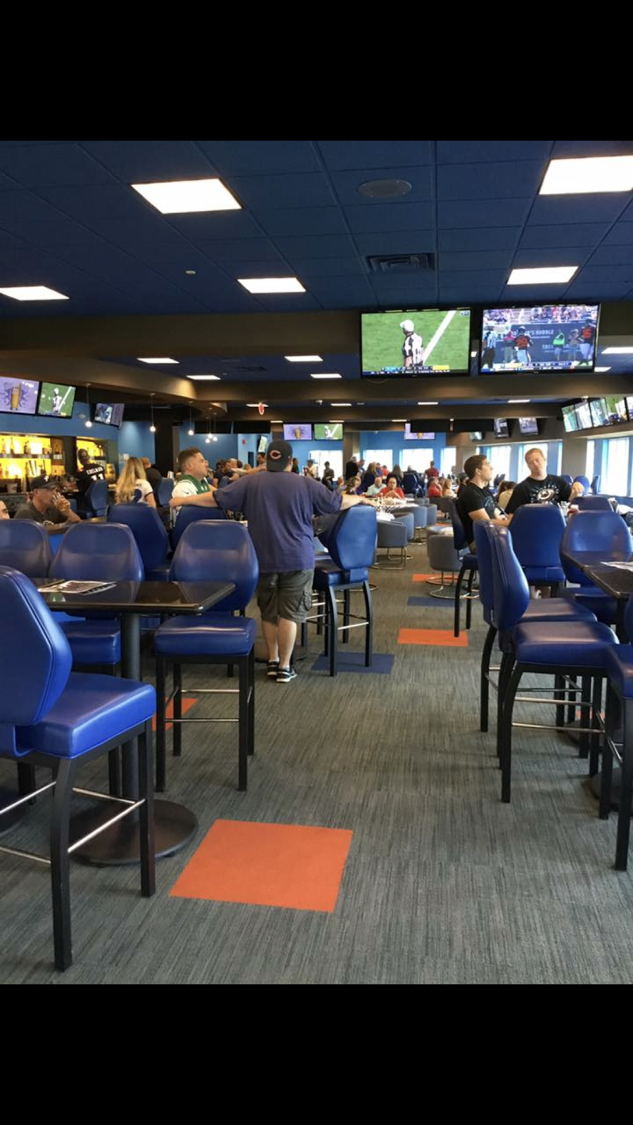 William Hill Sports Bar At Monmouth Park | 175 Oceanport Ave, Oceanport, NJ 07757, USA | Phone: (732) 229-5100