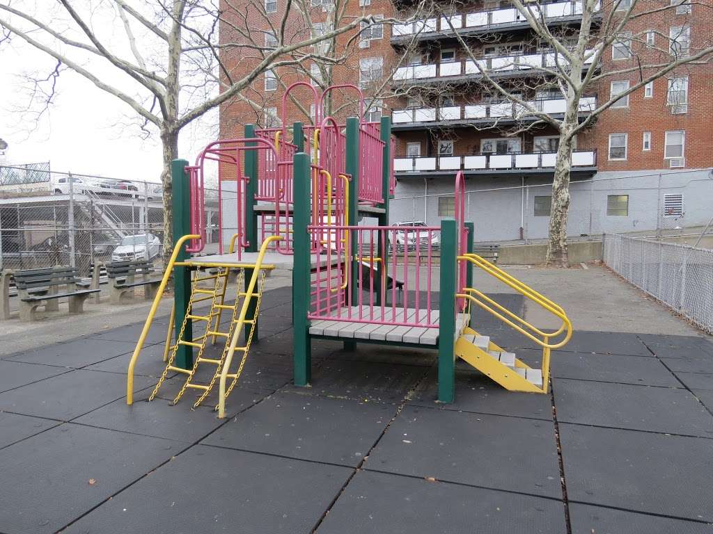 Bay Terrace Playground | 23rd Ave. &, Bell Blvd, Bayside, NY 11360, USA | Phone: (212) 639-9675