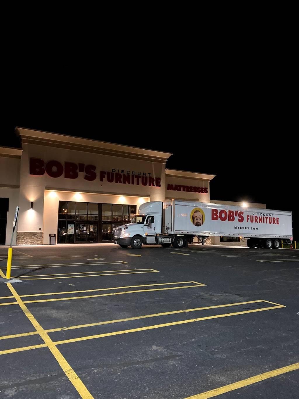 Bobs Discount Furniture and Mattress Store | 9959 Colerain Avenue Stone Creek, Town Center, Cincinnati, OH 45251, USA | Phone: (513) 866-4531