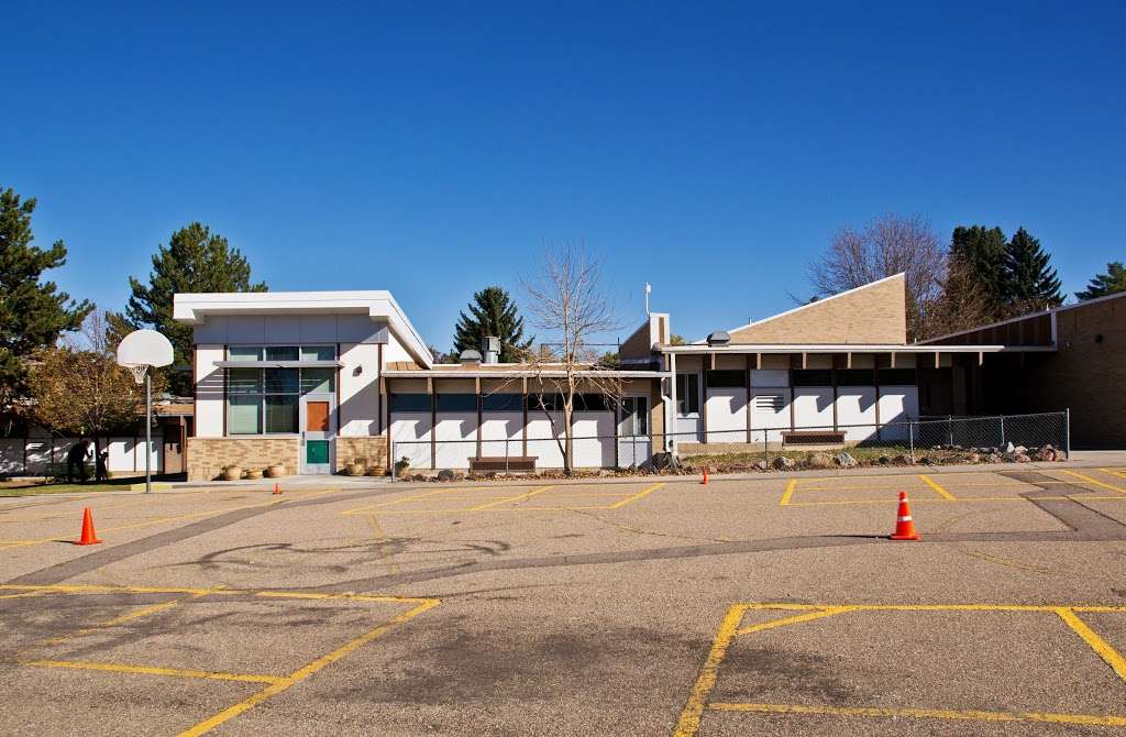 Sandburg Elementary School | 6900 S Elizabeth St, Centennial, CO 80122, USA | Phone: (303) 347-4675
