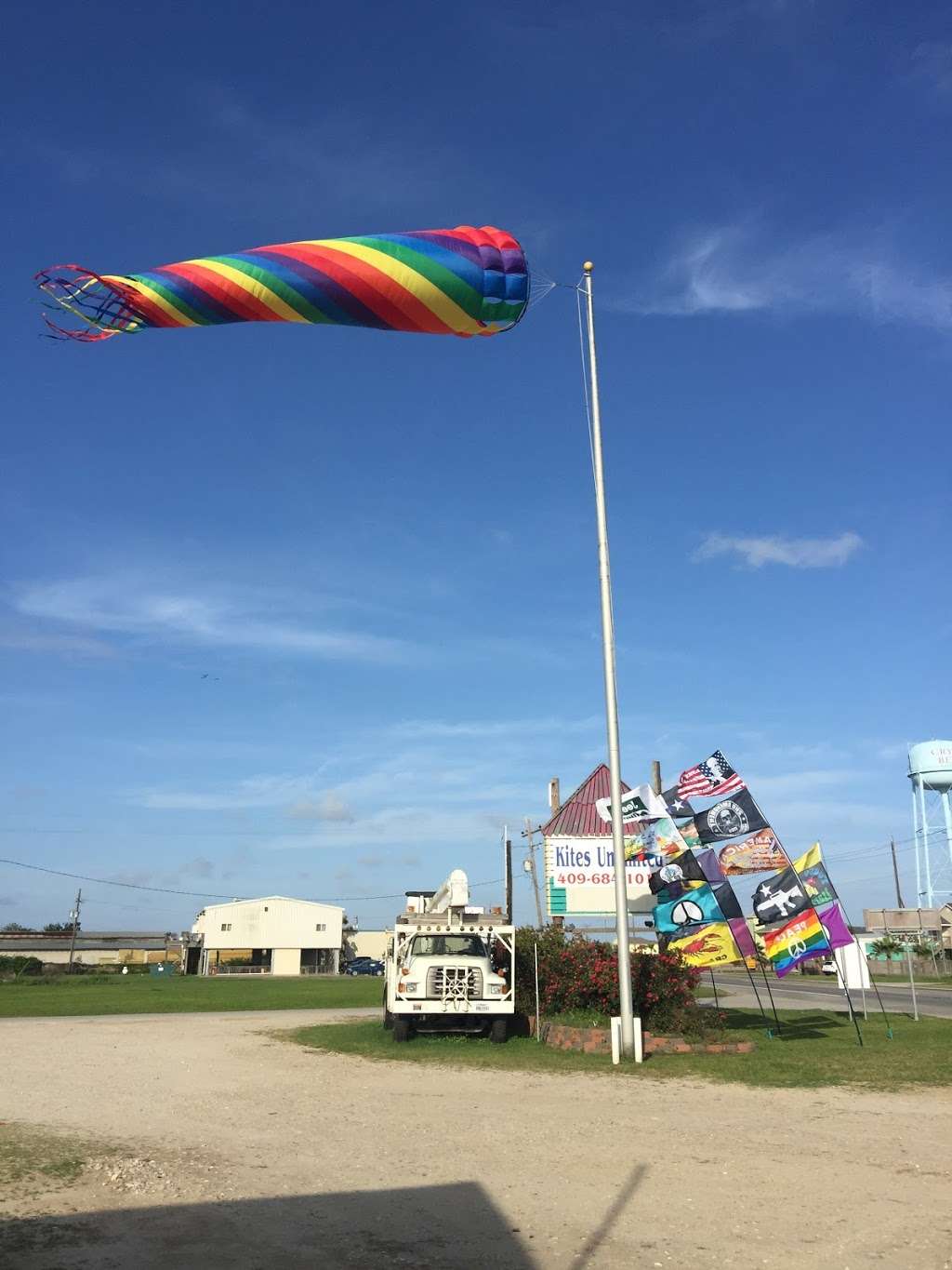 Kites Unlimited | 1815 State Hwy 87, Port Bolivar, TX 77650, USA | Phone: (409) 684-1010