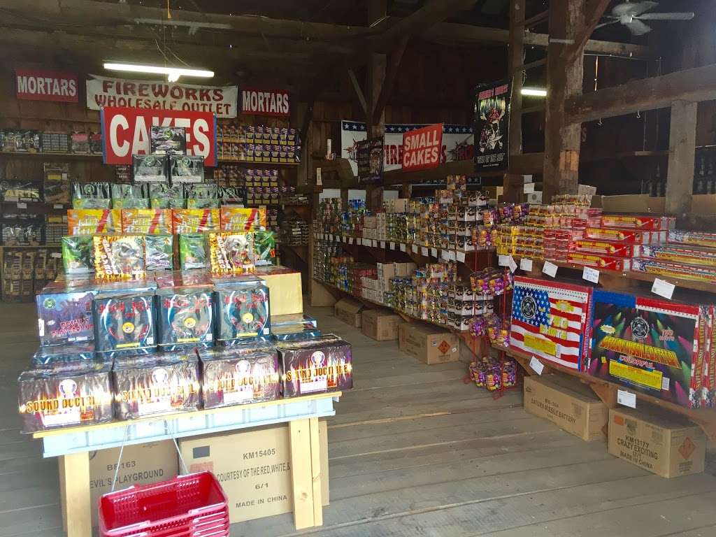 The Fireworks Superstore | 106 New Brodheadsville Blvd S, Brodheadsville, PA 18322, USA | Phone: (570) 992-2215