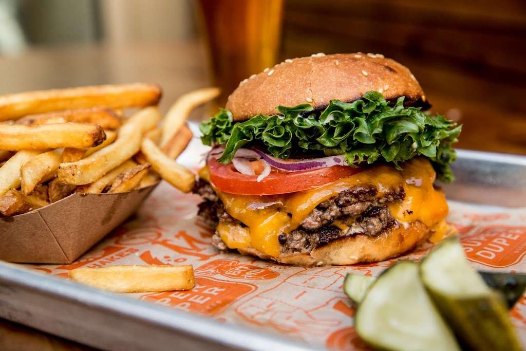 Super Duper Burgers | Terminal 3, 780 S Airport Blvd, San Francisco, CA 94128 | Phone: (650) 821-8211