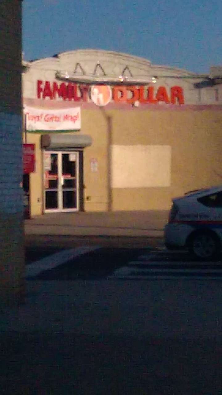 Family Dollar | 903 Knickerbocker Ave, Brooklyn, NY 11207, USA | Phone: (718) 366-6843