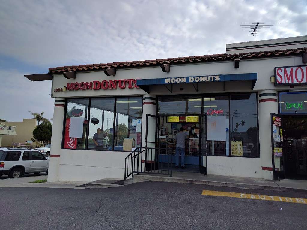 Moon Donuts | 1000 Torrance Blvd, Redondo Beach, CA 90277, USA | Phone: (310) 543-1867