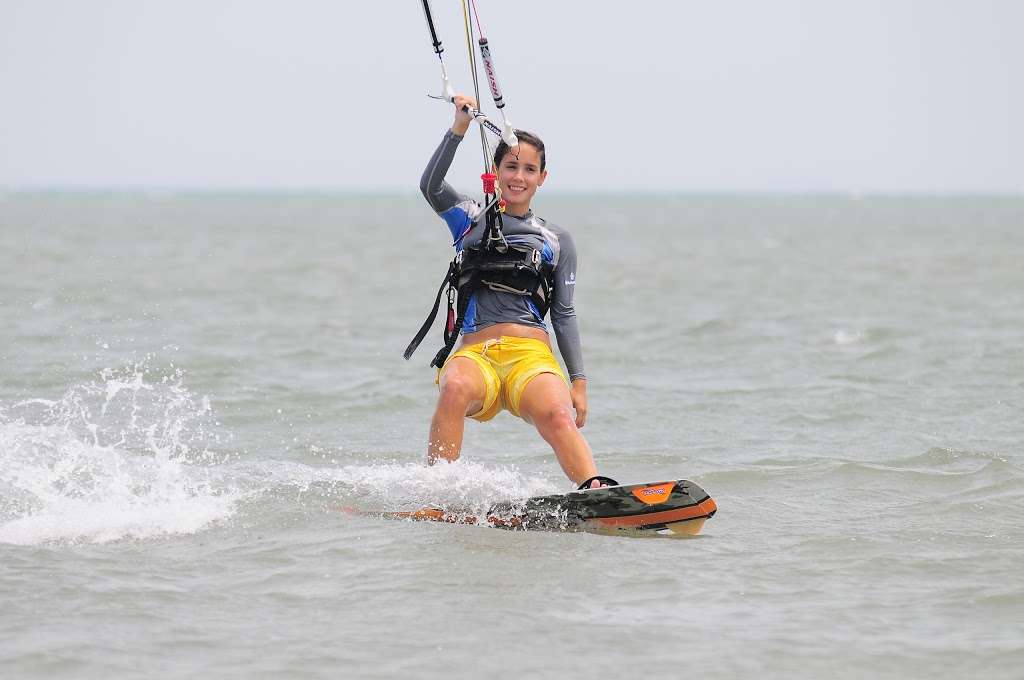 Black Rock Kiteboarding School | 118 Woodland Ave, Bridgeport, CT 06605, USA | Phone: (203) 543-2366