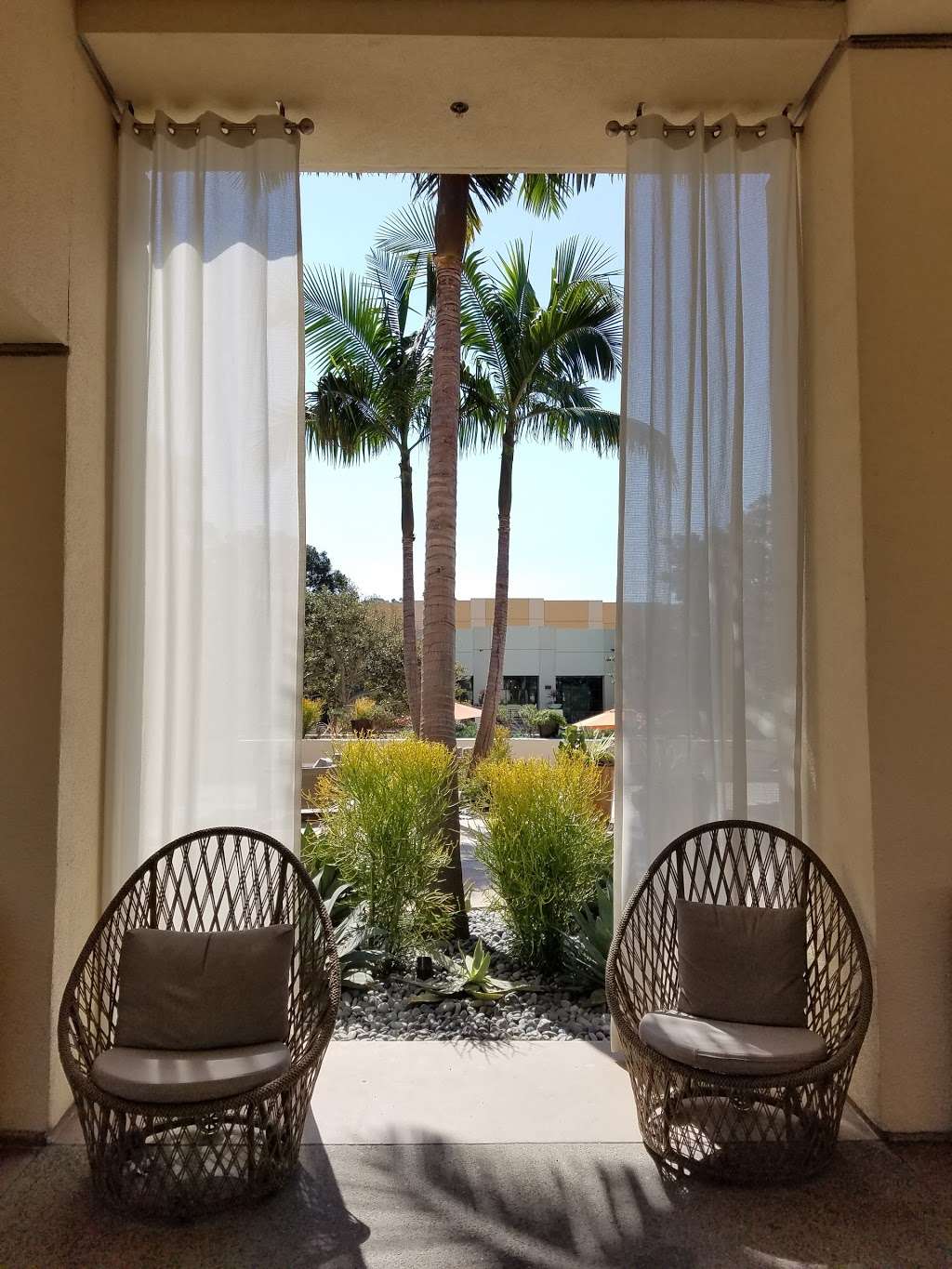 Valmor Draperies | 3407 N 35th Ave, Phoenix, AZ 85017, USA | Phone: (602) 434-2930