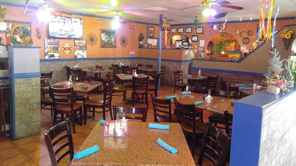 Las Palomas Mexican Restaurant | 14614 Woodforest Blvd, Houston, TX 77015, USA | Phone: (713) 453-6175