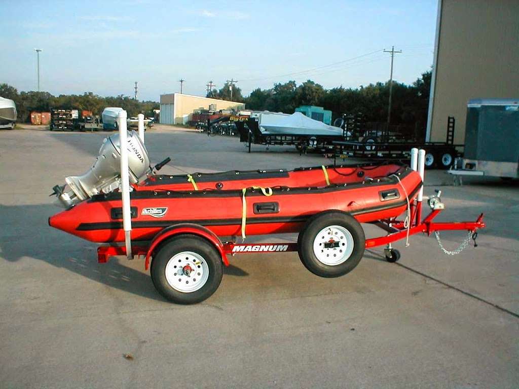Magnum Trailers | 11210 I-35, San Antonio, TX 78233, USA | Phone: (210) 599-2325